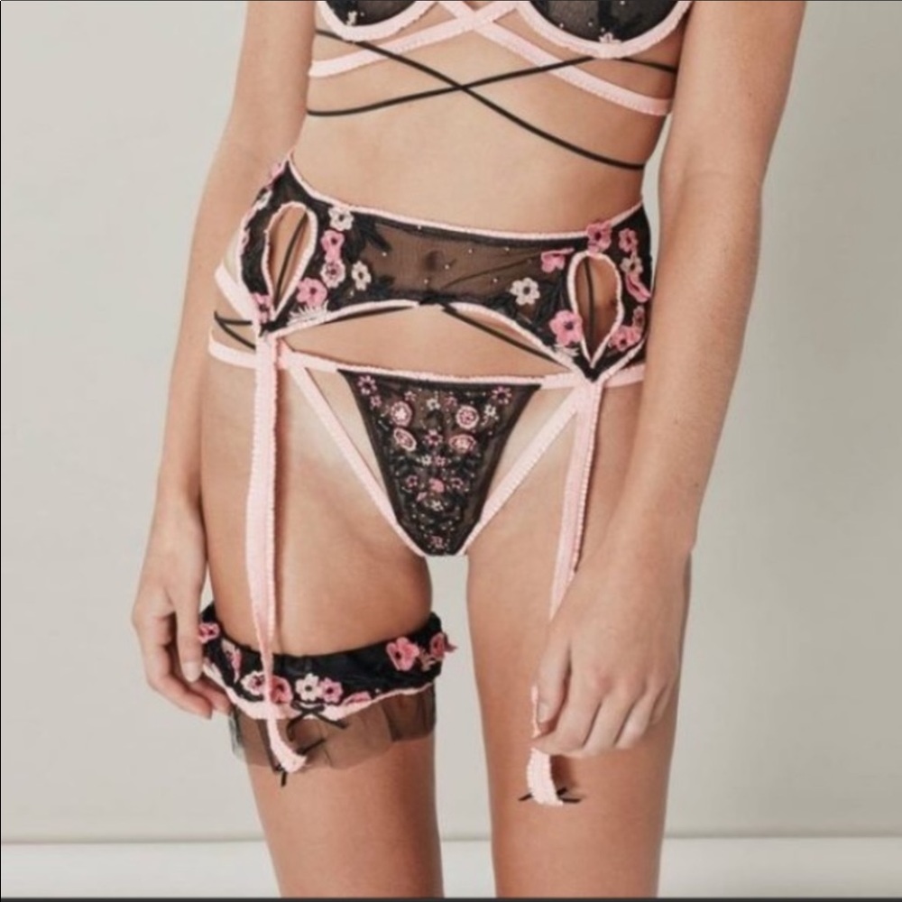 NWT For Love and Lemons Peony Garter Belt